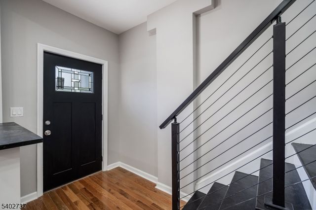 299 Halladay St, Jersey City, NJ 07304