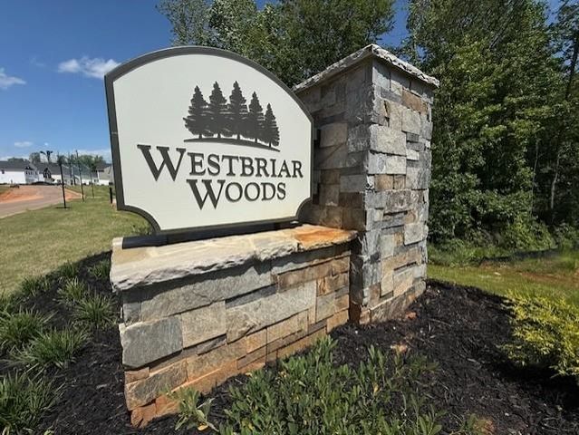 1266 Forestbrook Lane, Spartanburg, SC 29303