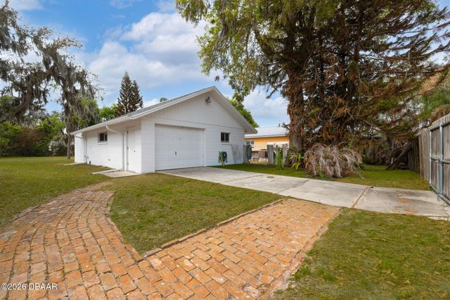 484 N Ridgewood Avenue, Ormond Beach, FL 32174