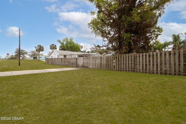 484 N Ridgewood Avenue, Ormond Beach, FL 32174