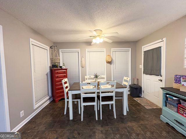 206 Southern Walk Circle, Gray, GA 31032