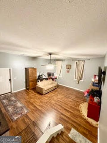 206 Southern Walk Circle, Gray, GA 31032