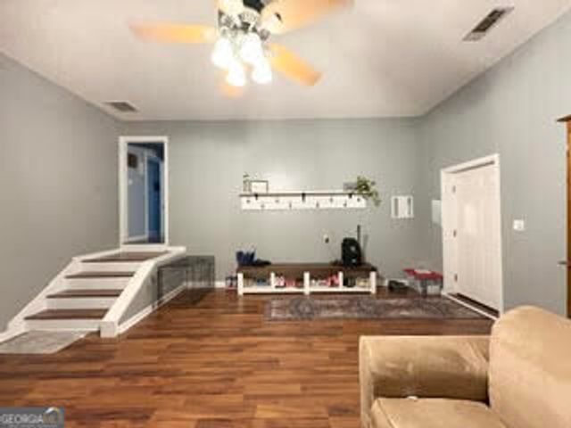 206 Southern Walk Circle, Gray, GA 31032