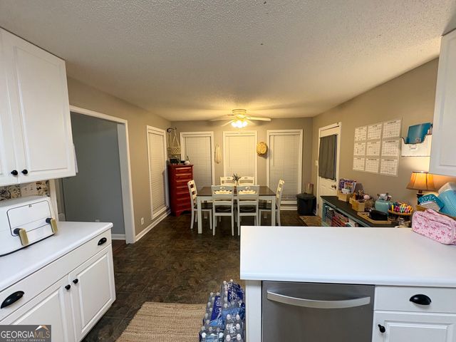 206 Southern Walk Circle, Gray, GA 31032
