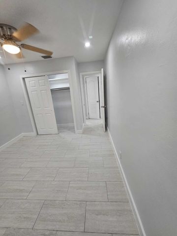 2030 SW 41st Avenue 3, Fort Lauderdale, FL 33317