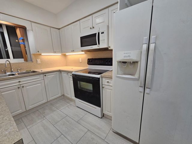 2030 SW 41st Avenue 3, Fort Lauderdale, FL 33317