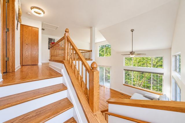 1932 BLACKBERRY Lane, Hoffman Estates, IL 60169