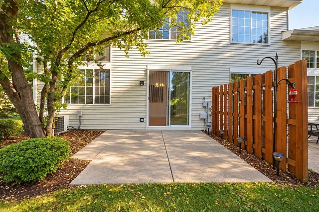 1932 BLACKBERRY Lane, Hoffman Estates, IL 60169