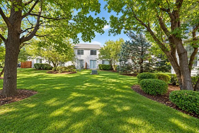 1932 BLACKBERRY Lane, Hoffman Estates, IL 60169