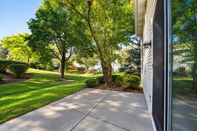 1932 BLACKBERRY Lane, Hoffman Estates, IL 60169