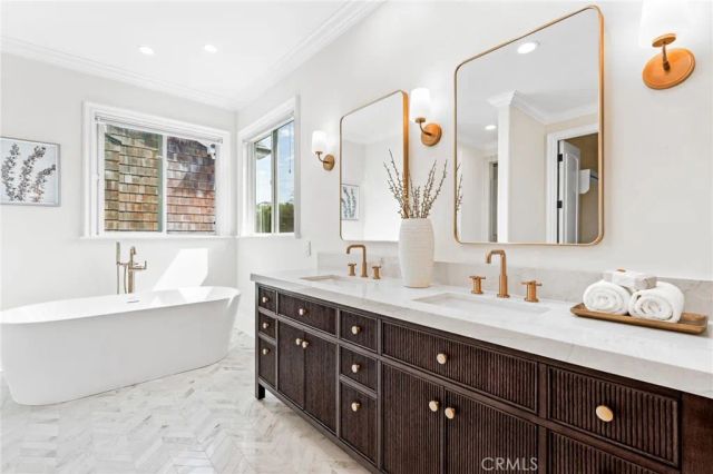 1961 Port Nelson, Newport Beach, CA 92660