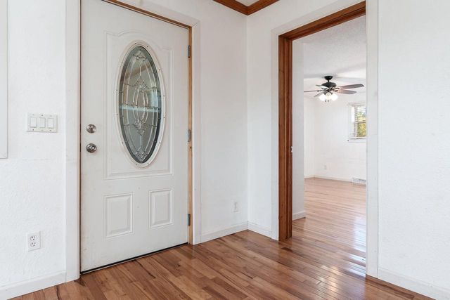 2425 S Oakhill Avenue, Janesville, WI 53546