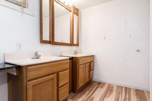 2425 S Oakhill Avenue, Janesville, WI 53546