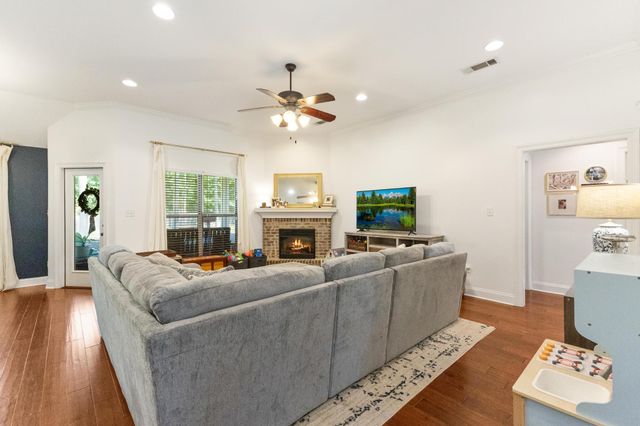 92 Creedmoor, Hattiesburg, MS 39402