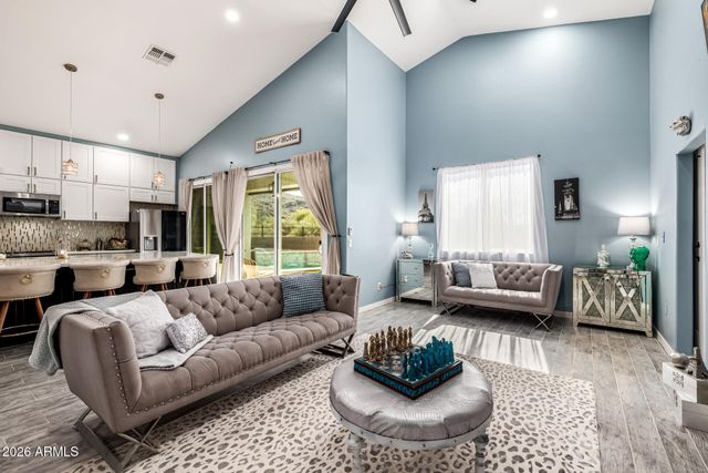 1809 E GWEN Street, Phoenix, AZ 85042