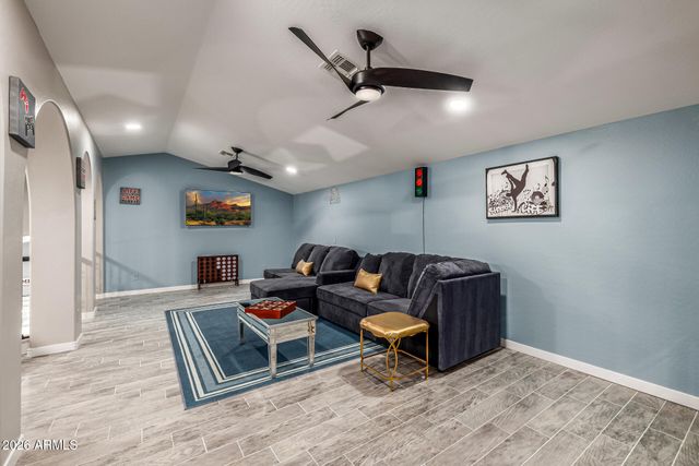 1809 E GWEN Street, Phoenix, AZ 85042