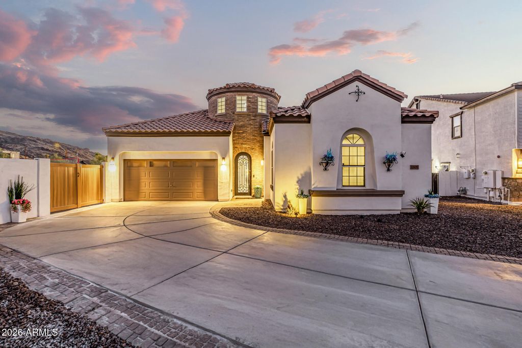 1809 E GWEN Street, Phoenix, AZ 85042