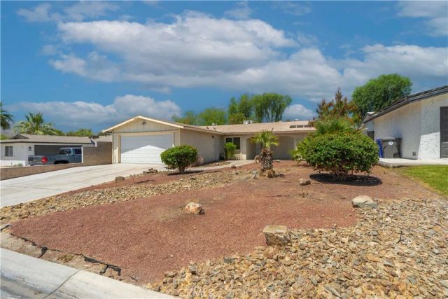 43401 Virginia, Palm Desert, CA 92211