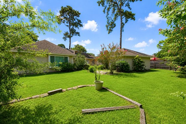 16502 N Mediterranean Street, Crosby, TX 77532