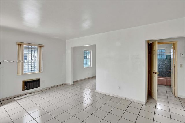 831 NW 21st Ct, Miami, FL 33125