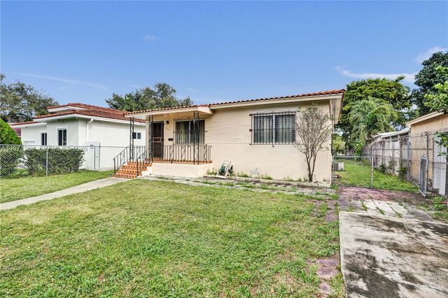 831 NW 21st Ct, Miami, FL 33125