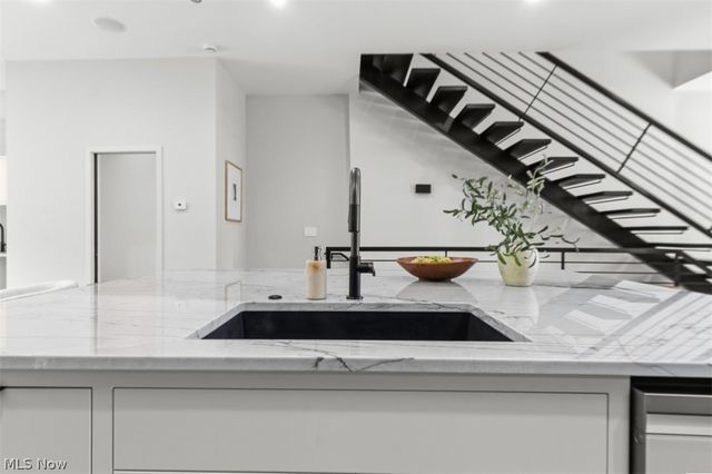3109 Vine Court, Cleveland, OH 44113