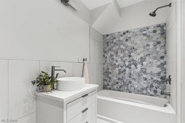 3109 Vine Court, Cleveland, OH 44113