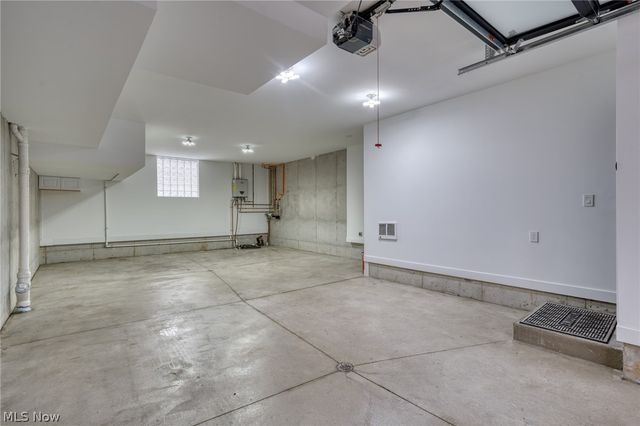 3109 Vine Court, Cleveland, OH 44113
