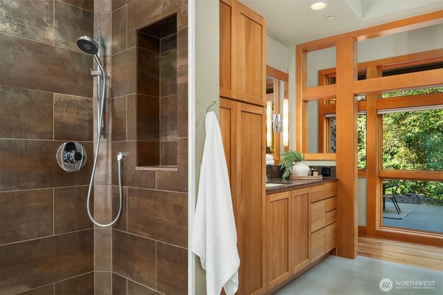 11811 184th Avenue NE, Redmond, WA 98052