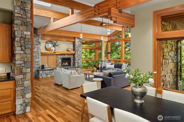 11811 184th Avenue NE, Redmond, WA 98052
