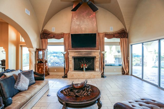 15530 Spur Clip, Helotes, TX 78023