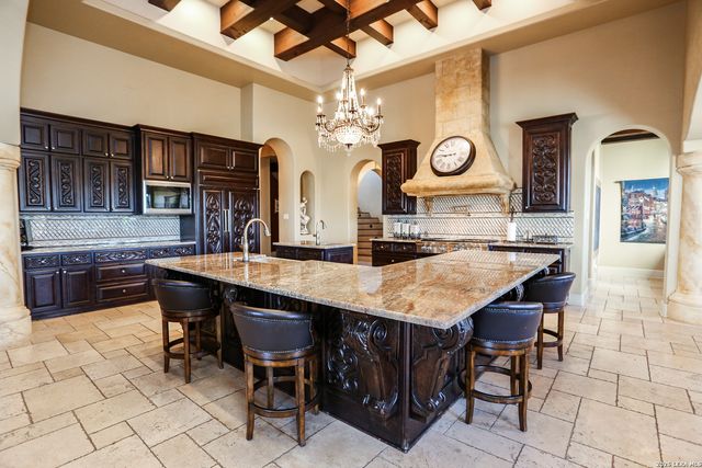15530 Spur Clip, Helotes, TX 78023