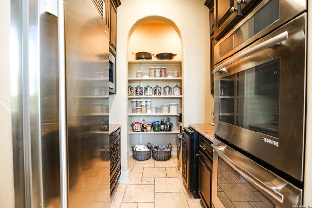15530 Spur Clip, Helotes, TX 78023