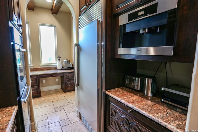 15530 Spur Clip, Helotes, TX 78023