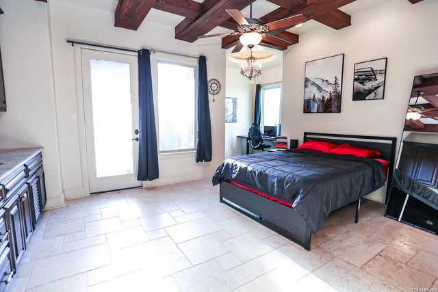 15530 Spur Clip, Helotes, TX 78023