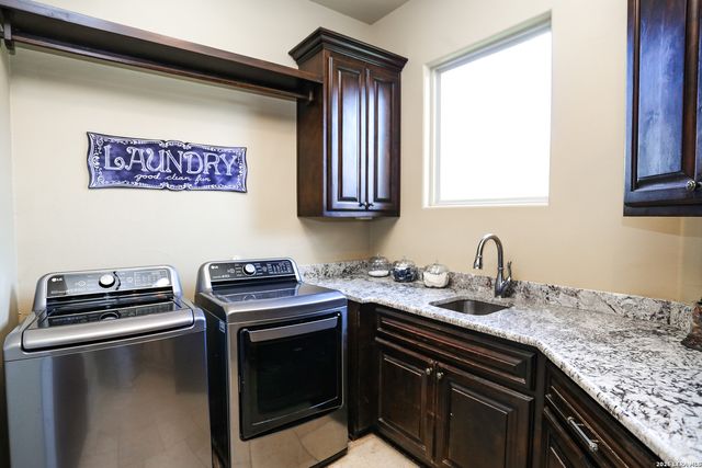 15530 Spur Clip, Helotes, TX 78023