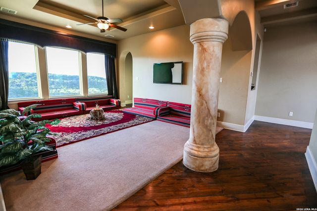 15530 Spur Clip, Helotes, TX 78023
