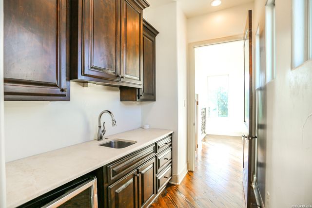 15530 Spur Clip, Helotes, TX 78023