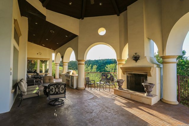 15530 Spur Clip, Helotes, TX 78023