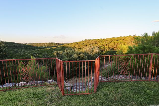 15530 Spur Clip, Helotes, TX 78023