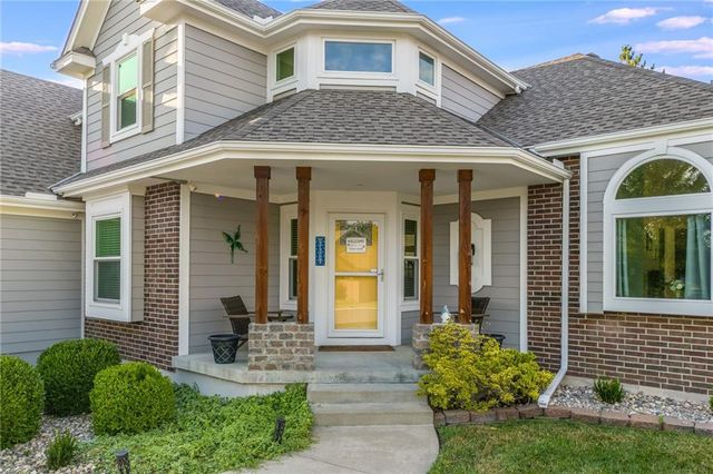 3764 SW Boulder Drive, Lee's Summit, MO 64082