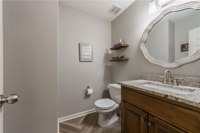 3764 SW Boulder Drive, Lee's Summit, MO 64082