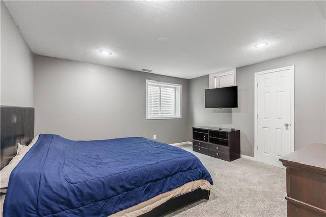 3764 SW Boulder Drive, Lee's Summit, MO 64082