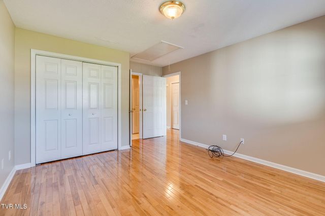 610 Race Street 6, Elizabethton, TN 37643