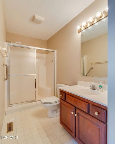 610 Race Street 6, Elizabethton, TN 37643