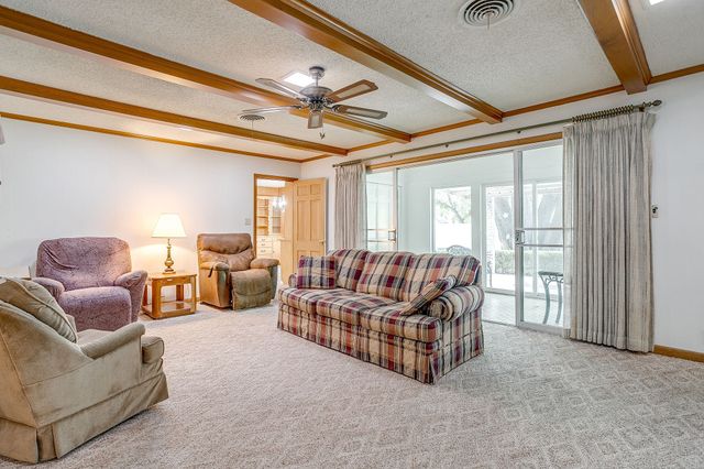 411 S Waco Street, Weatherford, TX 76086