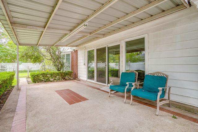 411 S Waco Street, Weatherford, TX 76086