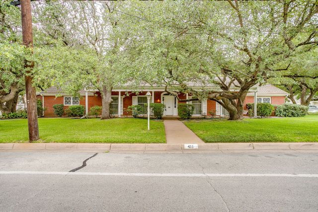 411 S Waco Street, Weatherford, TX 76086