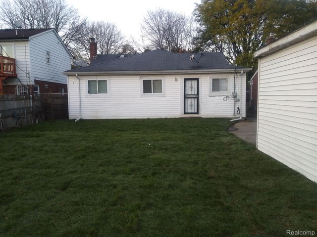 22501 KENDALL Street, Detroit, MI 48223