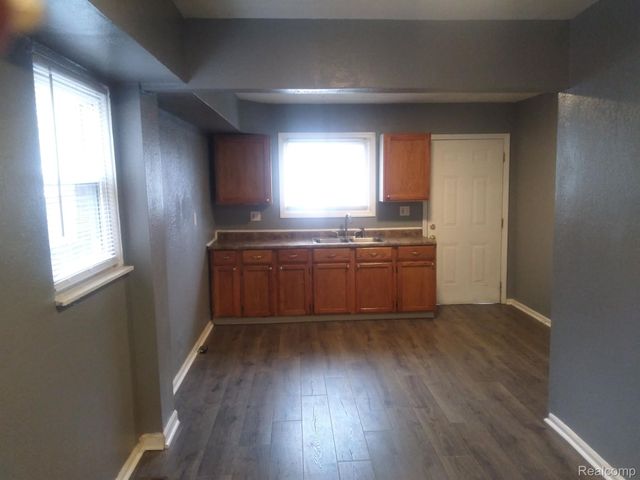22501 KENDALL Street, Detroit, MI 48223